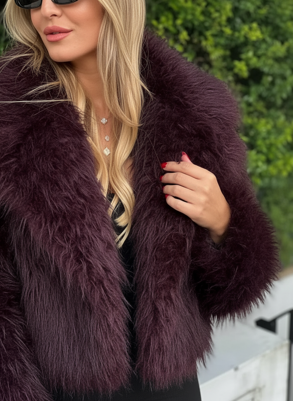 Plush short jacket Lina – women's fashion must-have