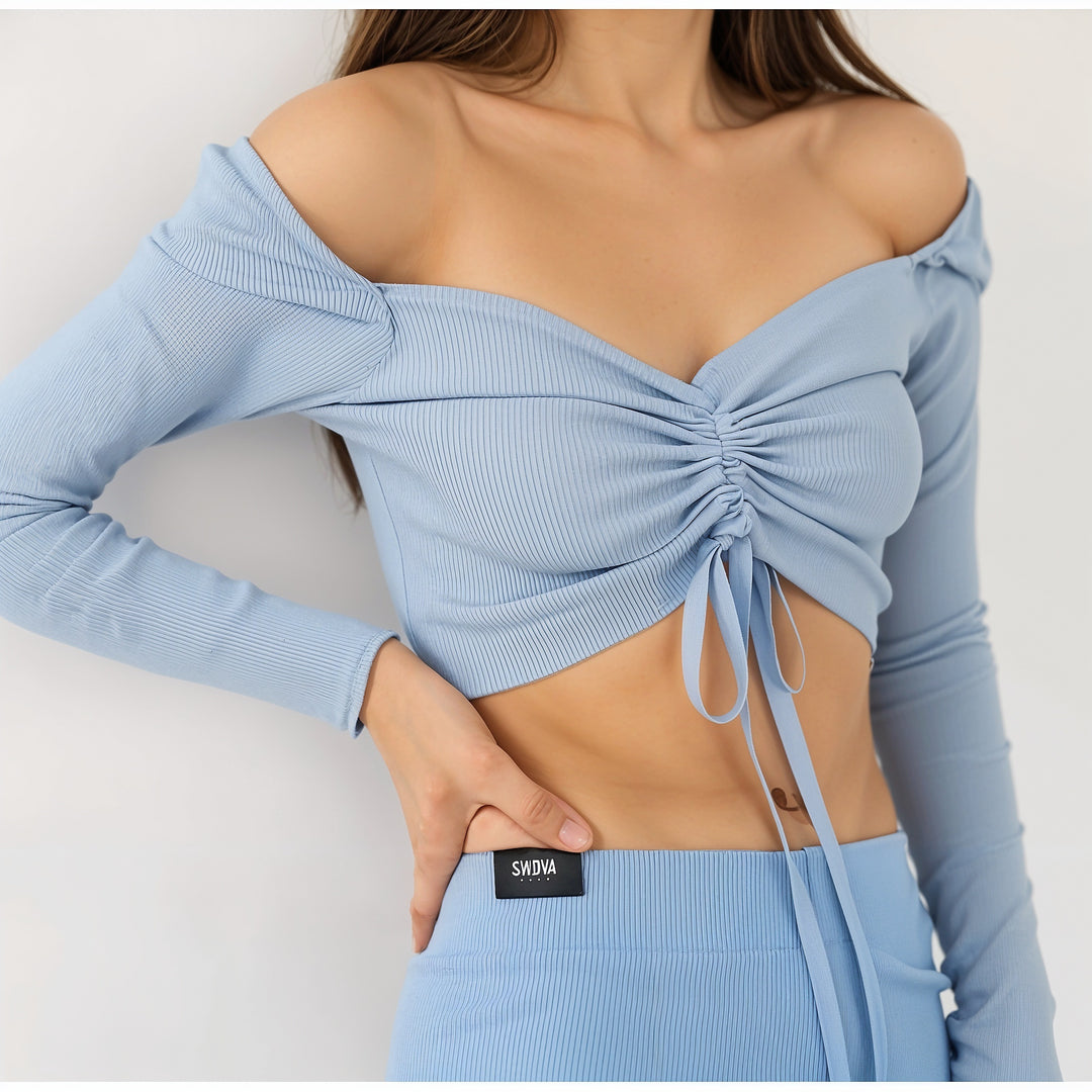 Leonie | Women's long-sleeved top with ruffles