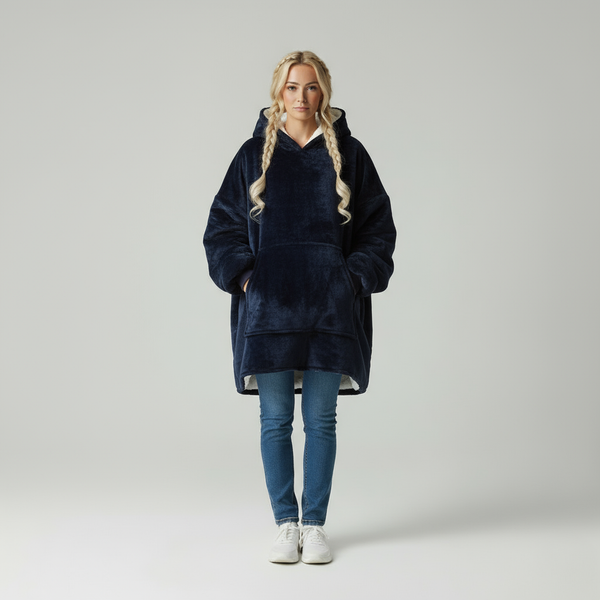Maximilian Navy Oversized Hoodie: Pure style & comfort
