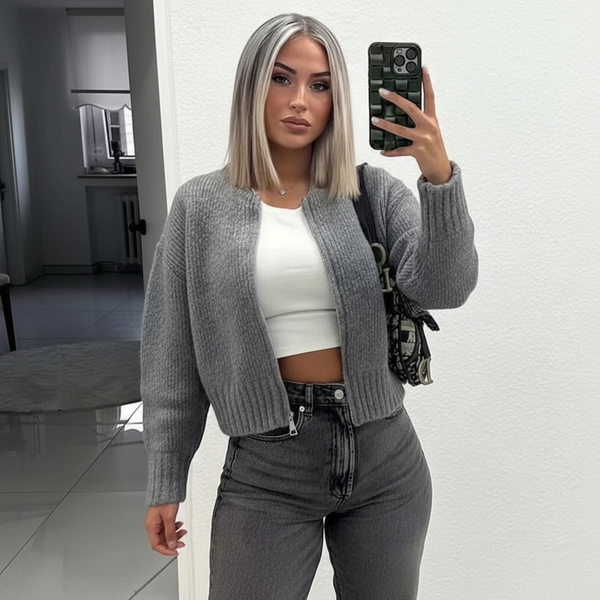 Lena: Elegant zip-knit jacket made of premium material