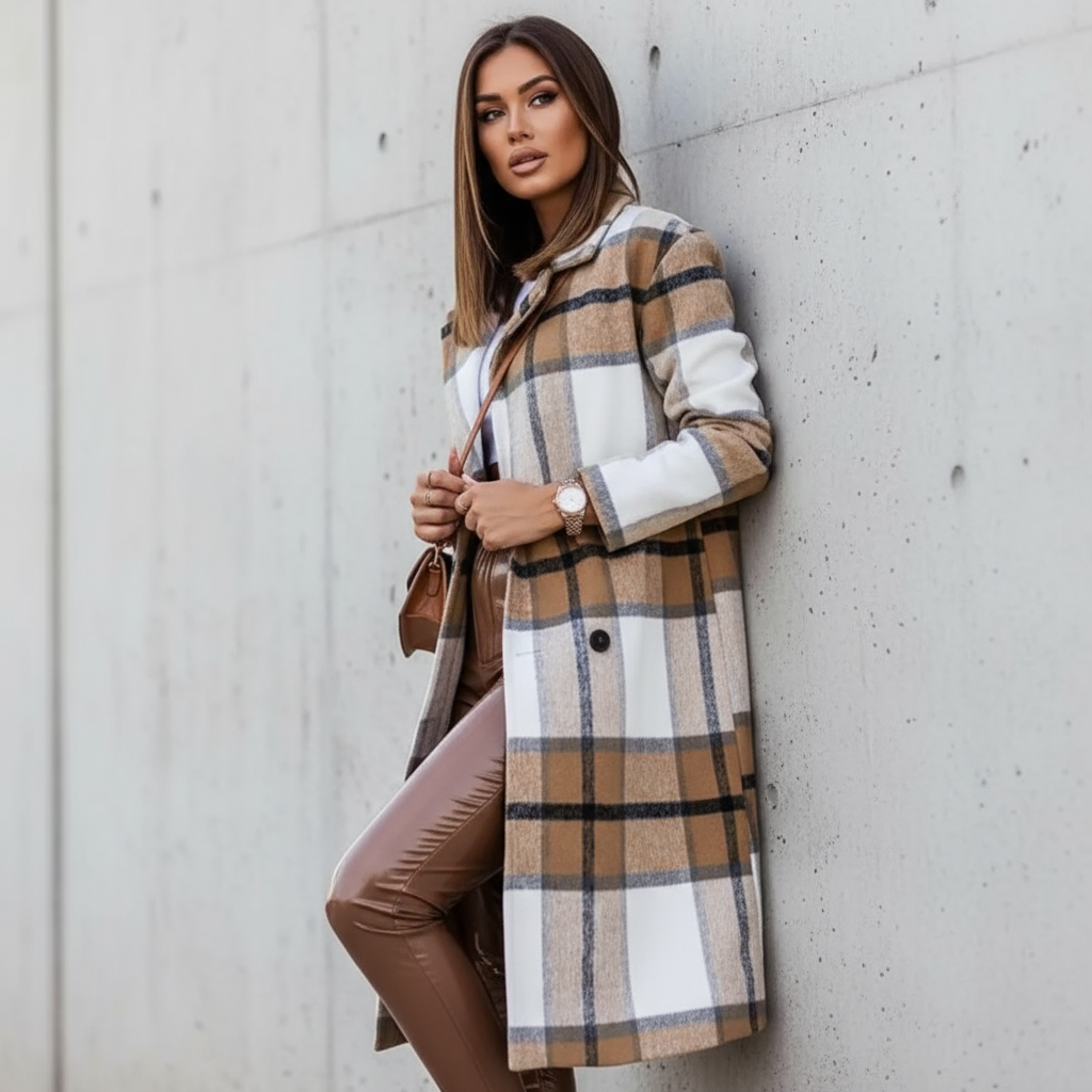 Elegant wool coat "Margot" in a checked pattern