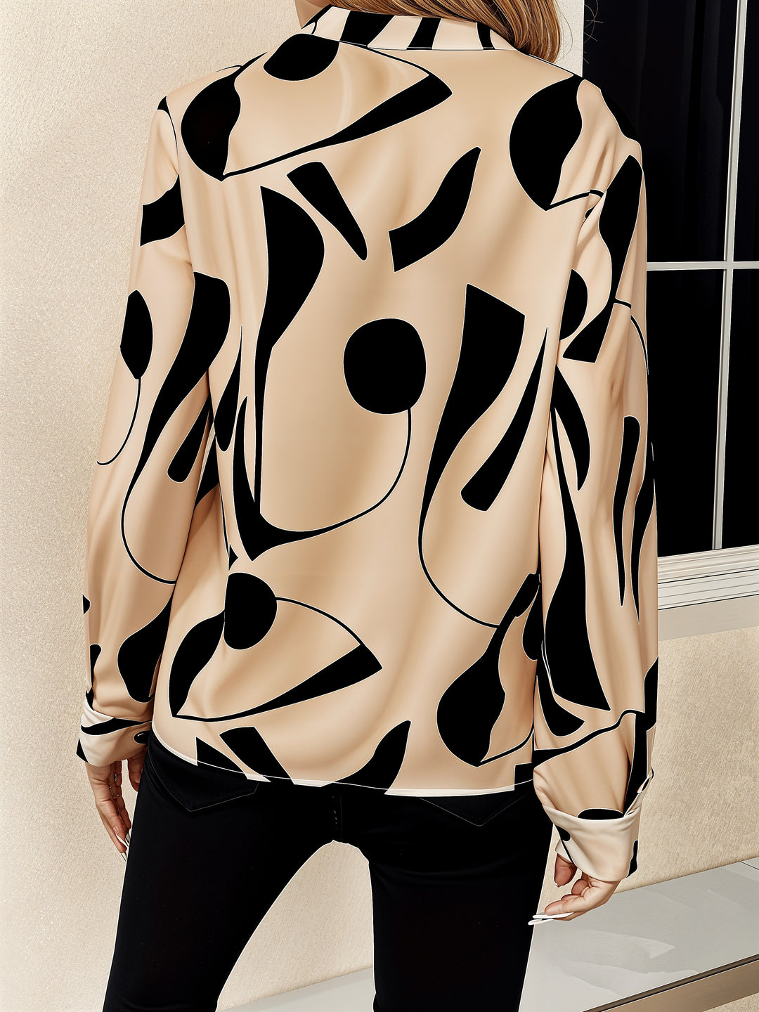 Lena | Trendy long-sleeved blouse with print