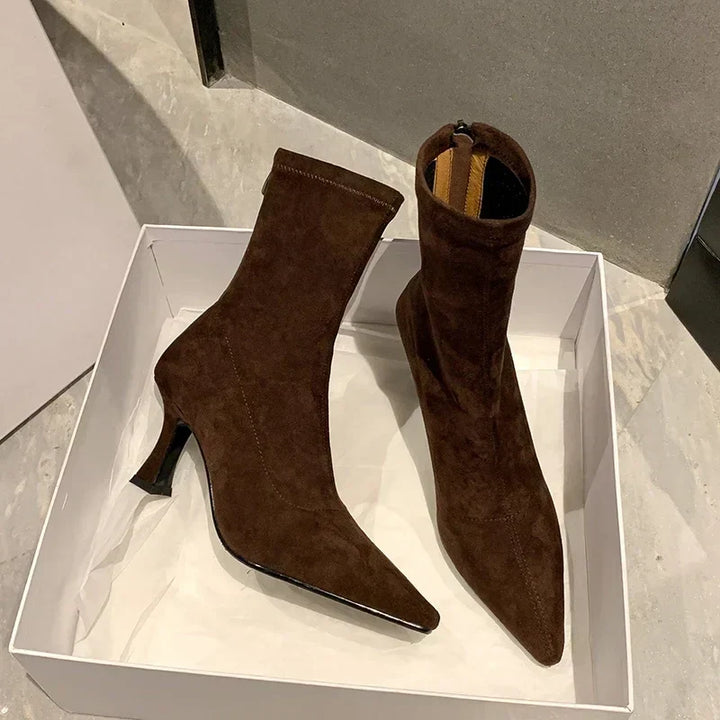 Clara | Elegant women's ankle boots with pointed toes