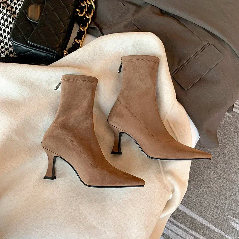 Clara | Elegant women's ankle boots with pointed toes