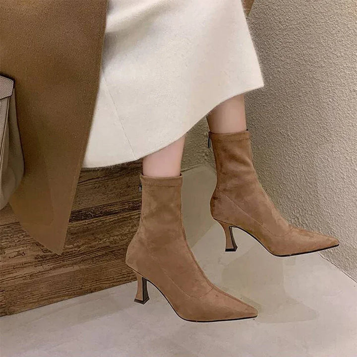Clara | Elegant women's ankle boots with pointed toes